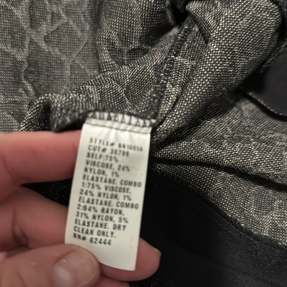 Nicole Miller atelier block animal print flirty, long sleeve dress large - Picture 5 of 6